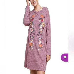 Umgee FLORAL EMBROIDERED HEATHERED KNIT DRESS, with Pockets -WINE
